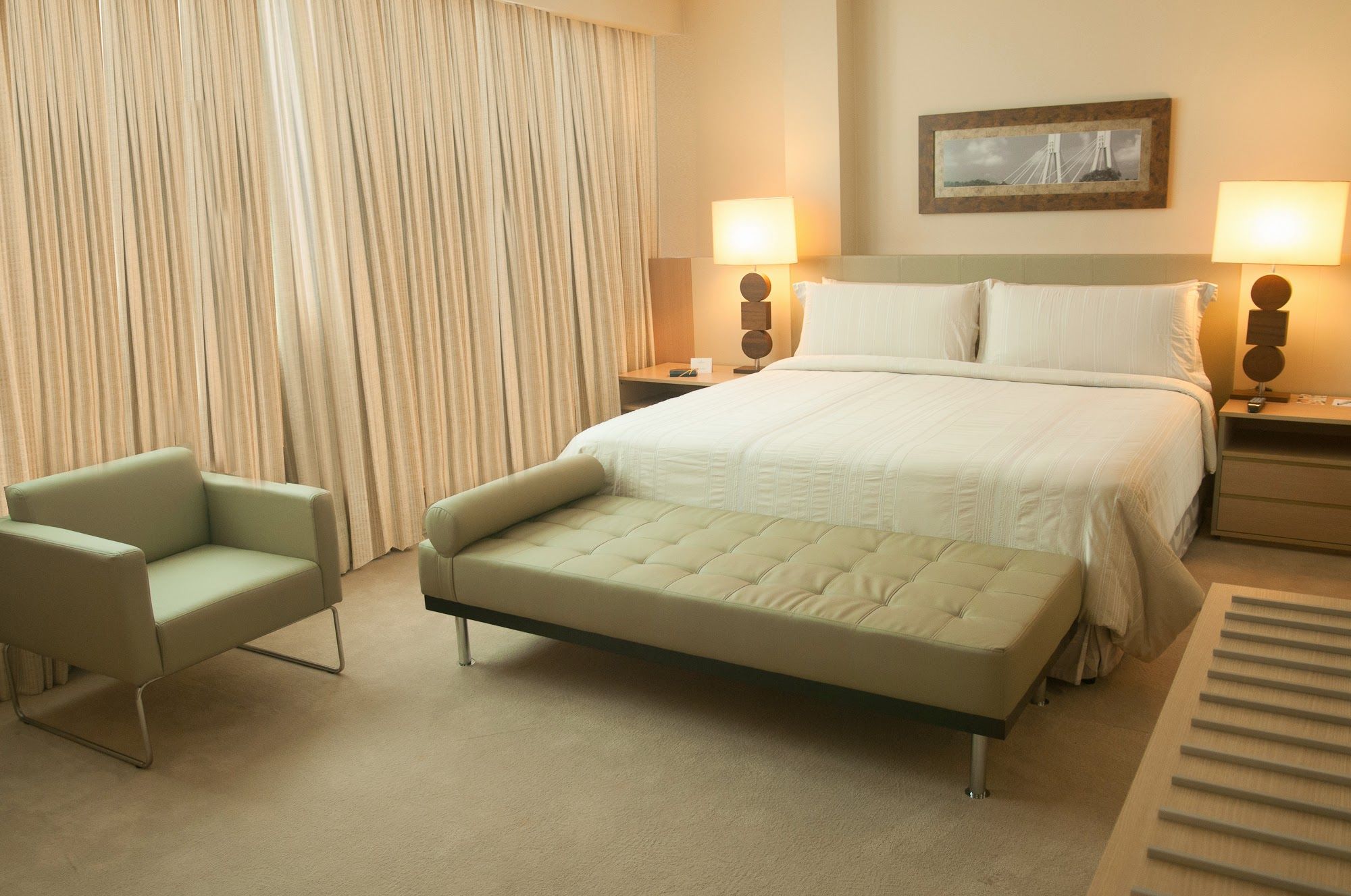 Golden Tulip Porto Hotel 4*